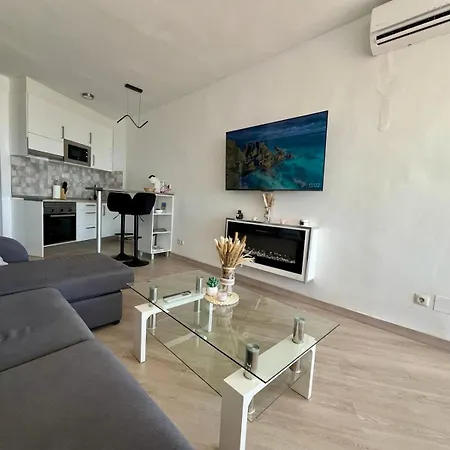 Apartman Increibles Vistas Al Mar, Tren Directo Aeropuerto Y Playa A Pie Colina 800m
